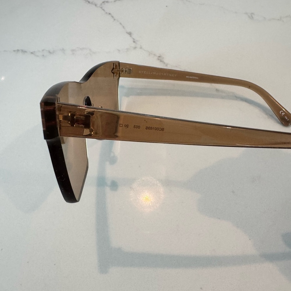 Stella Mccartney Star Sunglasses With Case View 4
